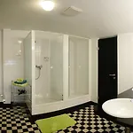 Гостевой дом Gaestehaus Am Klinikum Галль